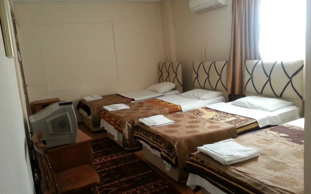 Istanbul Paris Hotel & Hostel