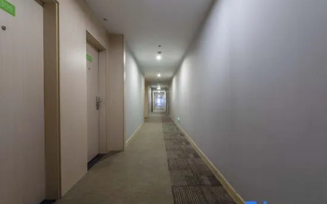 Ripple Hotel (Shanghai Hongqiao National Convention and Exhibition Center Jiangqiao)