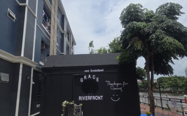 Grace Riverfront  Riverside Villa Near Suvarnabhumi