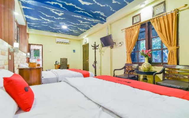 RedDoorz Plus near Tirta Empul Temple Ubud