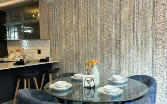 Luxurious Messe Luxe 4-bed Apartment CBD
