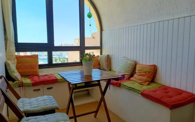 Charmant Appartement vue PORT DE GRUISSAN 5DROM44K