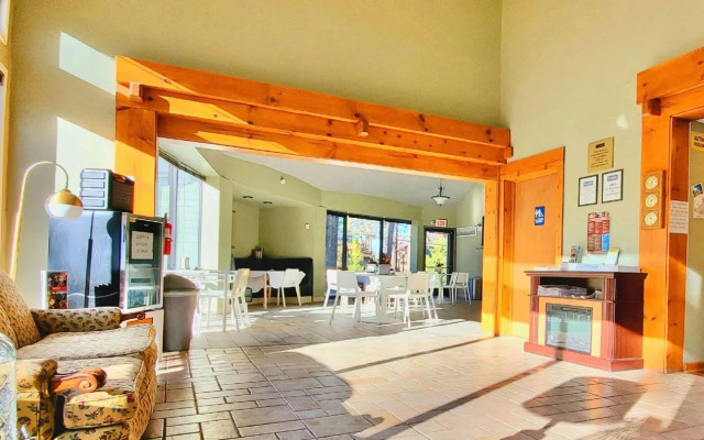 Travelodge by Wyndham Big Bear Lake CA