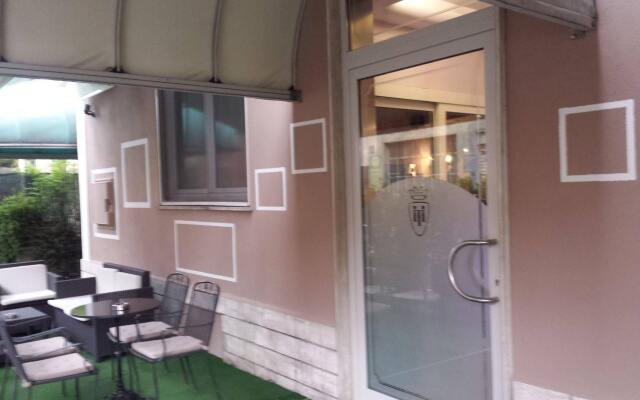 Отель La Terrazza Италия, Виченца - отзывы, цены и фото номеров - забронировать отель La Terrazza онлайн вид на фасад