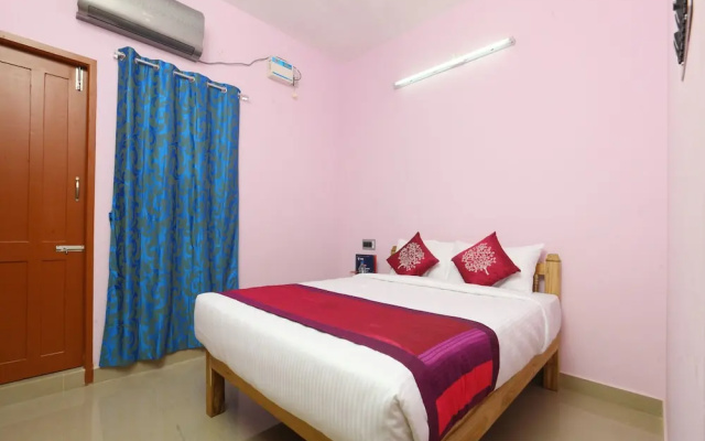 OYO 11698 Home Spacious 3BHK Near Boat House