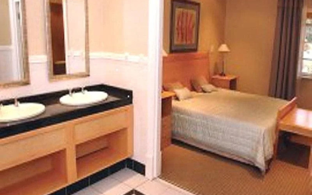 Bushman Sands Golf Lodge