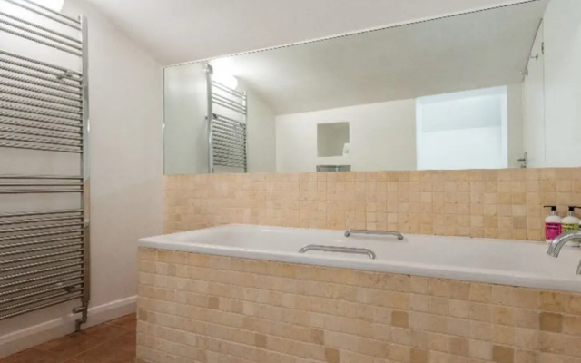 The Bayswater Gardens Bright & Central 3Bdr Home In Bayswater