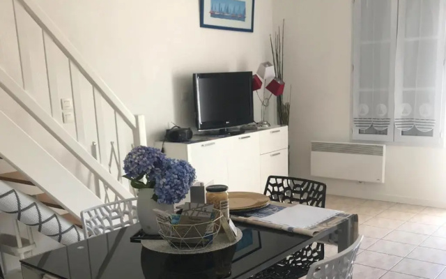 Jolie Maison Bien Équipée, Pour 2 Ou 4 Personnes