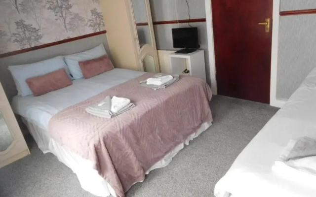 Iona Hotel