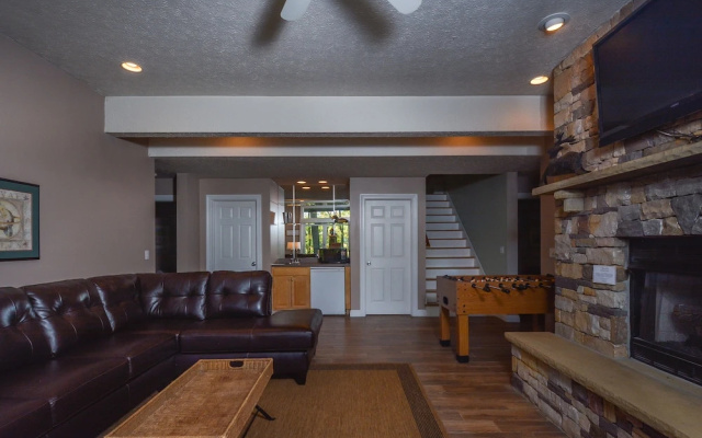 Wynsome Run Lodge 7 Bedroom House