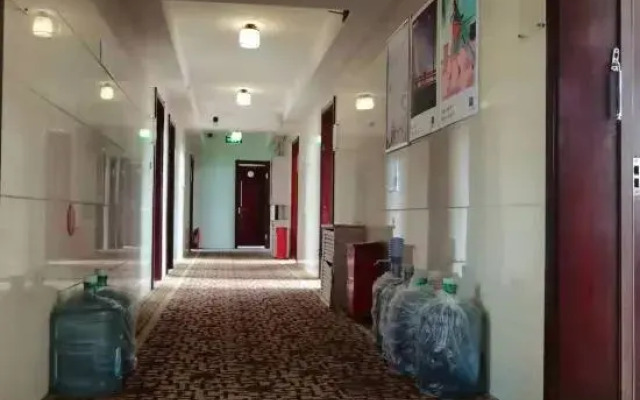 Yunting Business Hotel