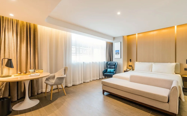 Atour Hotel Zhenda Road South Station Yantai
