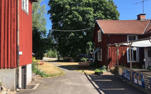 Cafe Sergel Bed & Breakfast