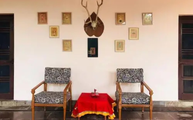 Daulat Niwas Hotel