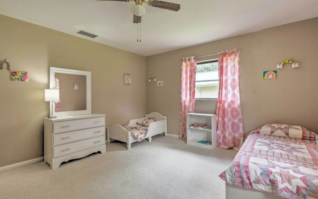 Riverfront Dunnellon Home w/ Dock & Solarium!