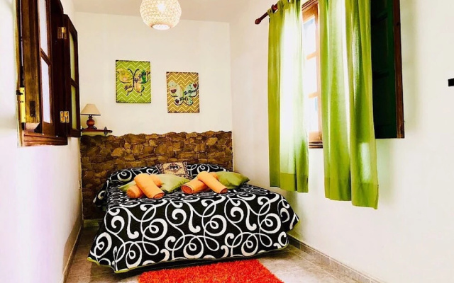 Apartment Oleada With sea Views and Wifi on the Seafront in Caleta de Caballo