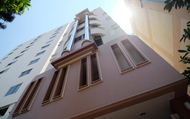 Отель Alameda Suites Hotel Таиланд, Бангкок - отзывы, цены и фото номеров - забронировать отель Alameda Suites Hotel онлайн вид на фасад