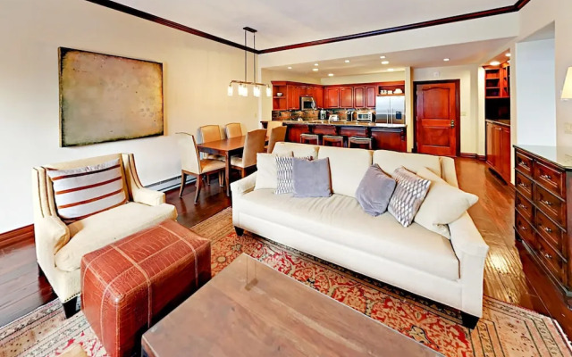 31 Avondale #105 - 3 Br Condo
