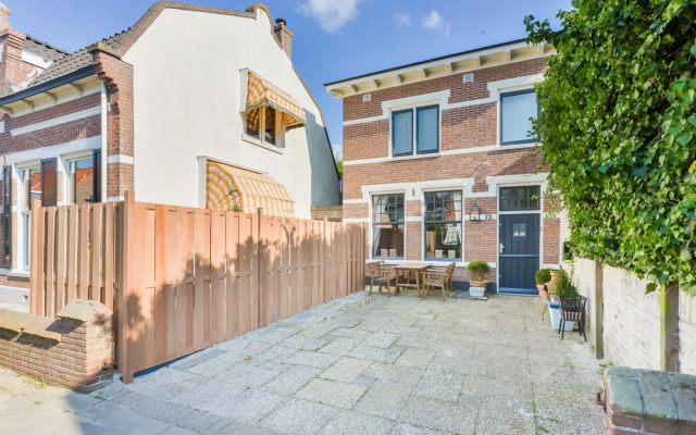 Cute Beach House (4p), Free Parking