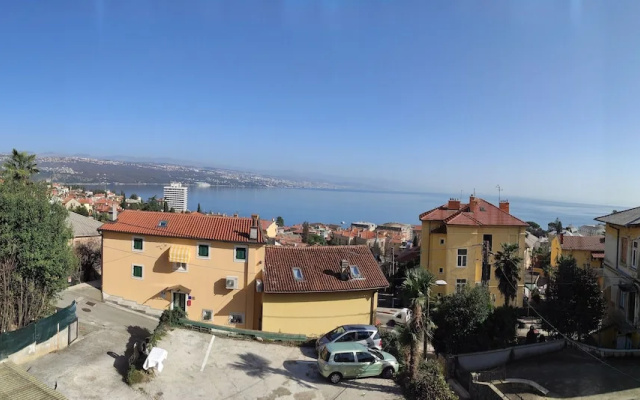 Karolina Apartment