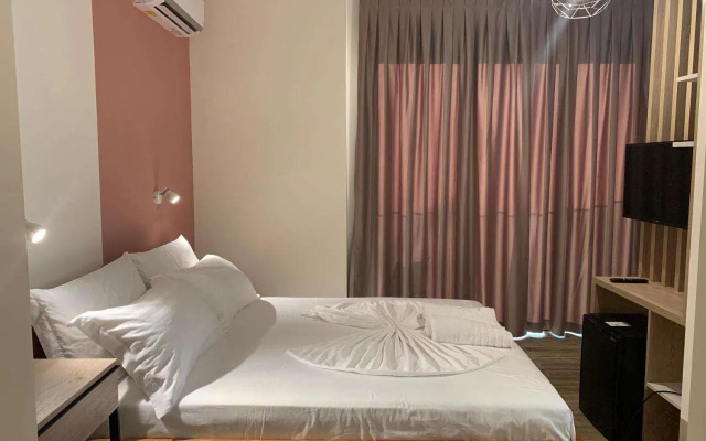 Hotel Triumf Shengjin