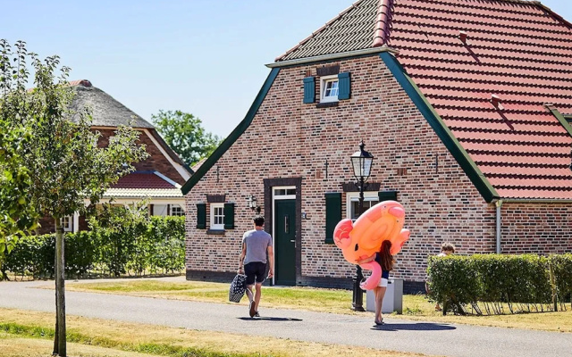 Farm Villa With Beautiful Garden, in Limburg