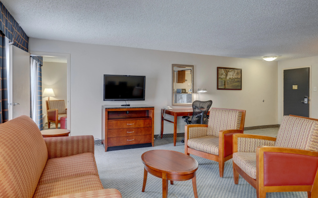Ramada Plaza Riverside