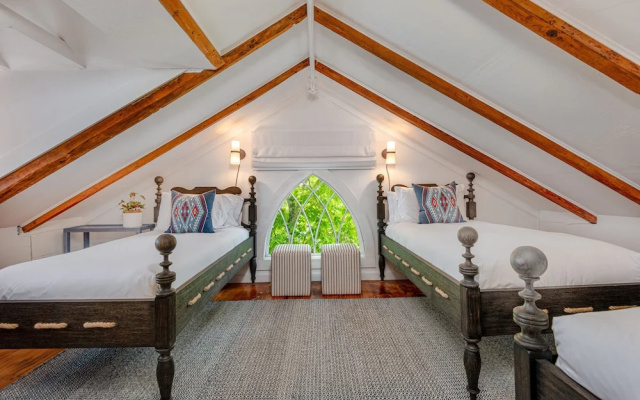 Periwinkle Inn