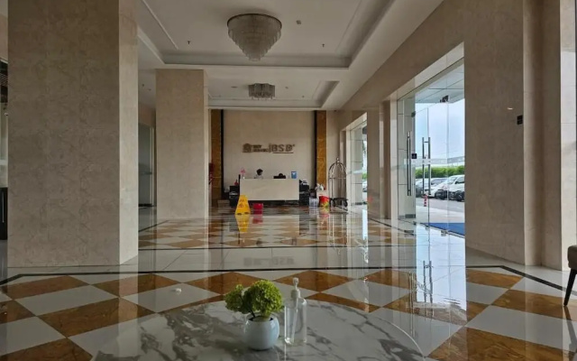 Sky House BSD by Kakarama Room
