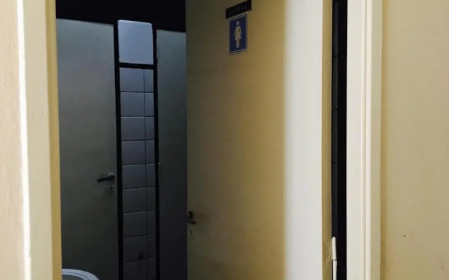 LOPEZ Hostel & Suites