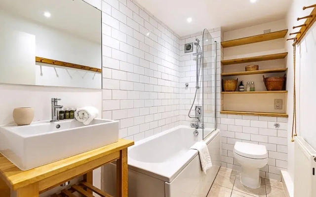 Tranquil 2 Bedroom Apartment in East London