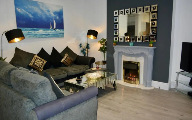 Sandybanks Torquay - Seaview and Promenade Apartments