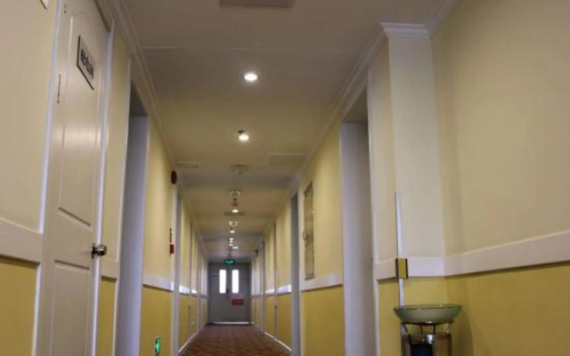 Rui Bai Cloud Hotel Home Inn (Wuhu Railway Station Branch)