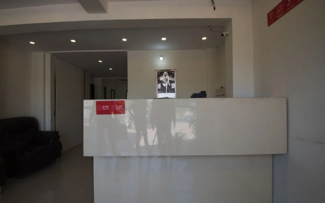OYO 26467 Sumiran Plaza