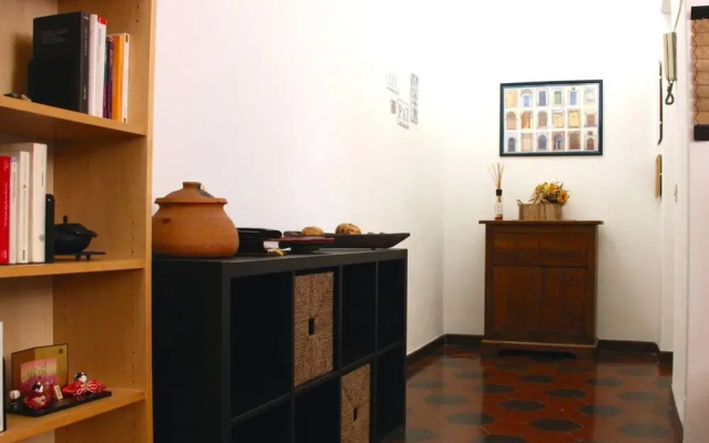 Ethnic Apt in Testaccio's Heart, Serviced by Hostmaker