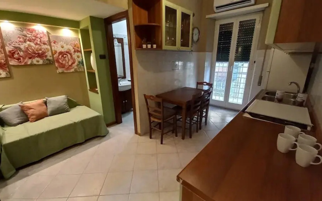 Studio Near Alessandrino Metro C