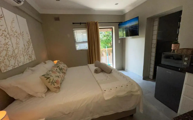 Guest House on Gillian Unit 5
