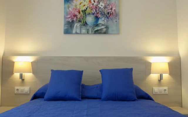 Modern Apartment in Roses Near Beach