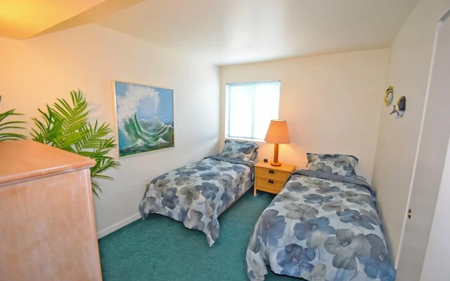 Waterside Six 302 2 Br Condo by RedAwning