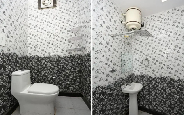 Hotel Royal Villa by OYO Rooms