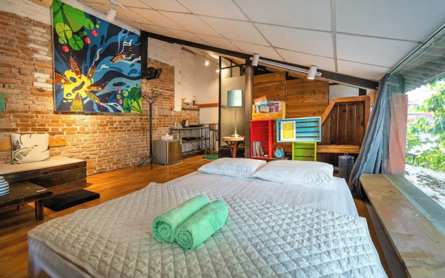 HoLo Bato SaiGon - Serviced HomeStay