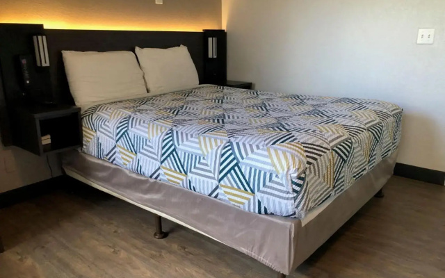 Motel 6 Nogales, AZ - Mariposa Road
