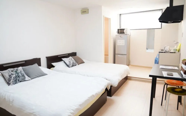 Metro Hanazonocho Apartment 2