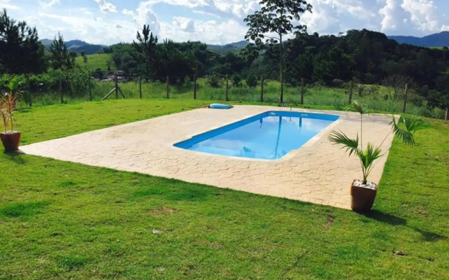 Chácara com wifi e piscina em São José dos Campos