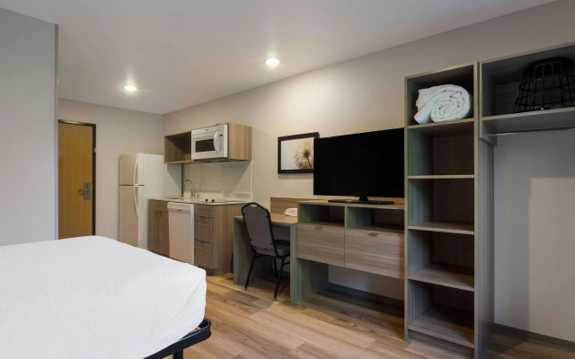 Woodspring Suites Olympia - Lacey