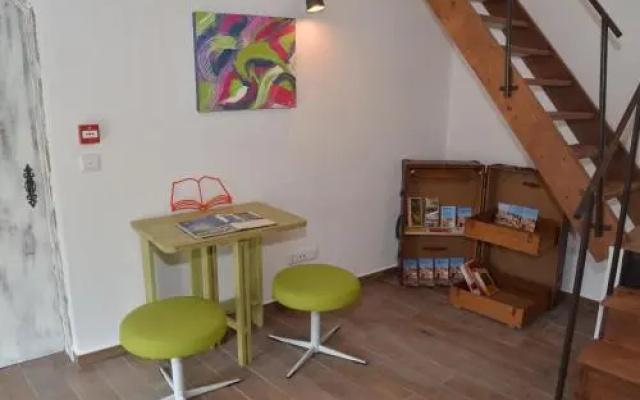 Lovin Book Guesthouse