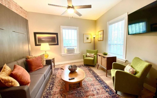 Bisbee Brownstone Suites