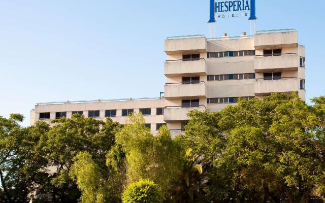 Отель Hesperia Sevilla Испания, Севилья - отзывы, цены и фото номеров - забронировать отель Hesperia Sevilla онлайн вид на фасад