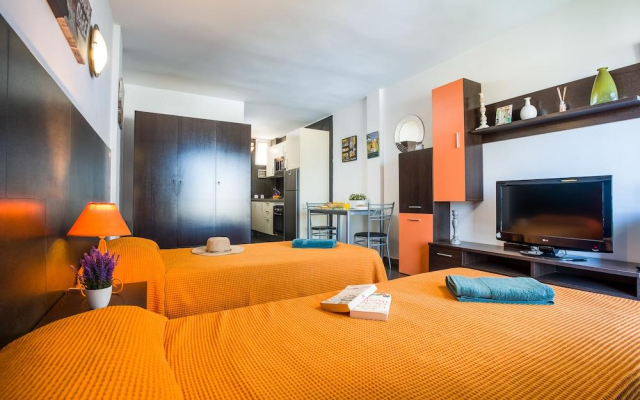 926. Seafront Studio with Fabulous View of Las Americas
