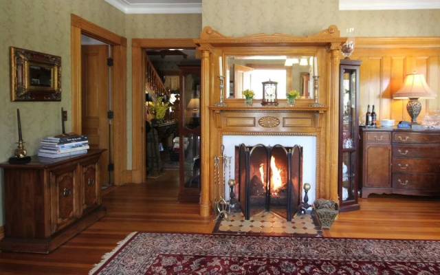 Glynn House Inn